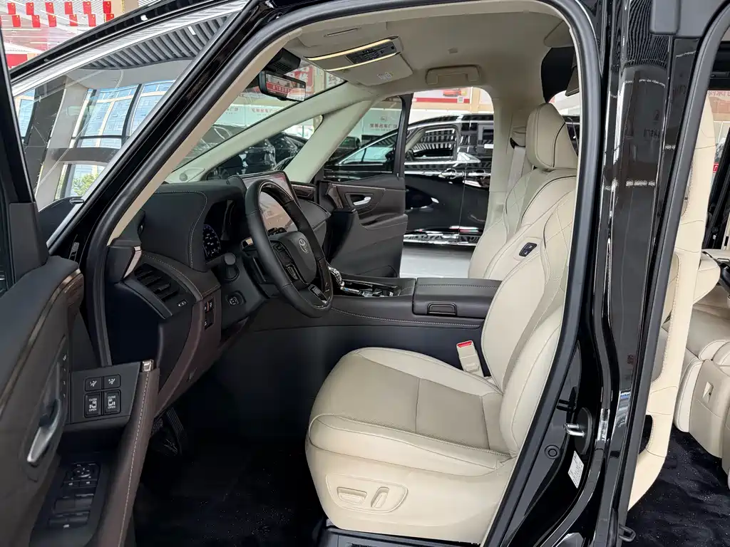 Toyota Alphard — миниатюра 18