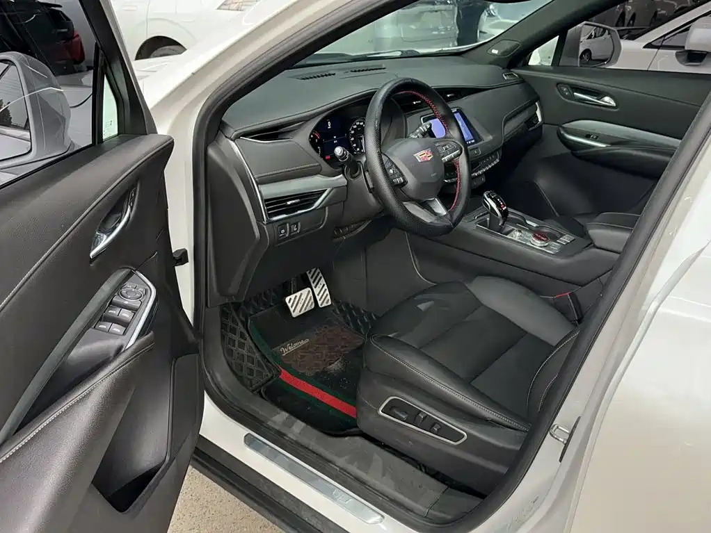 Cadillac XT4 — миниатюра 16