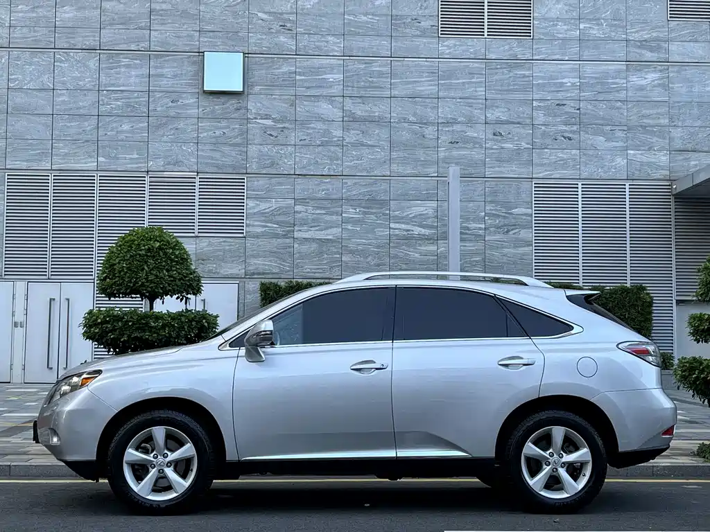Lexus RX Classic — миниатюра 3