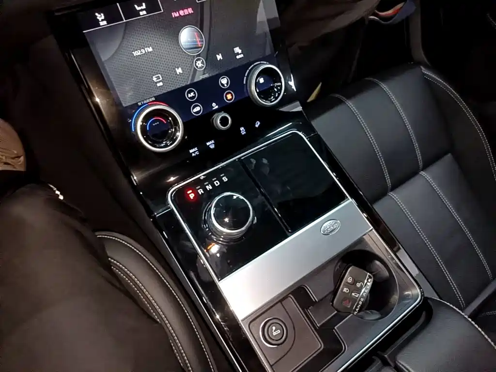 Land Rover Velar — миниатюра 14