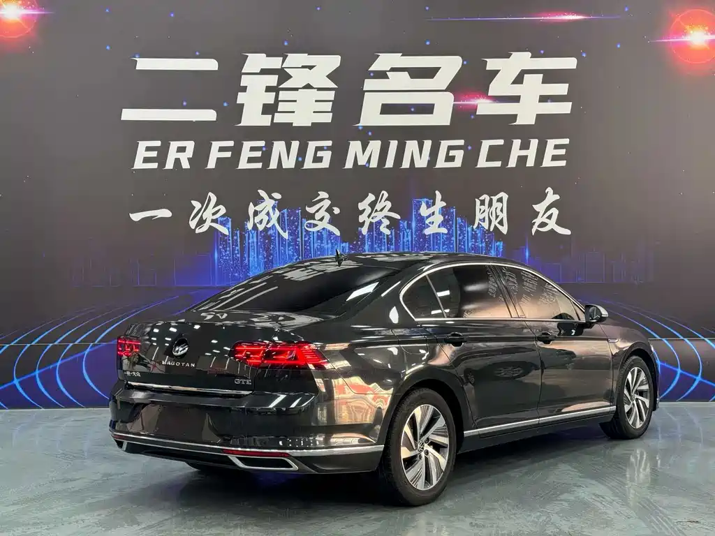 Volkswagen Magotan PHEV — миниатюра 4