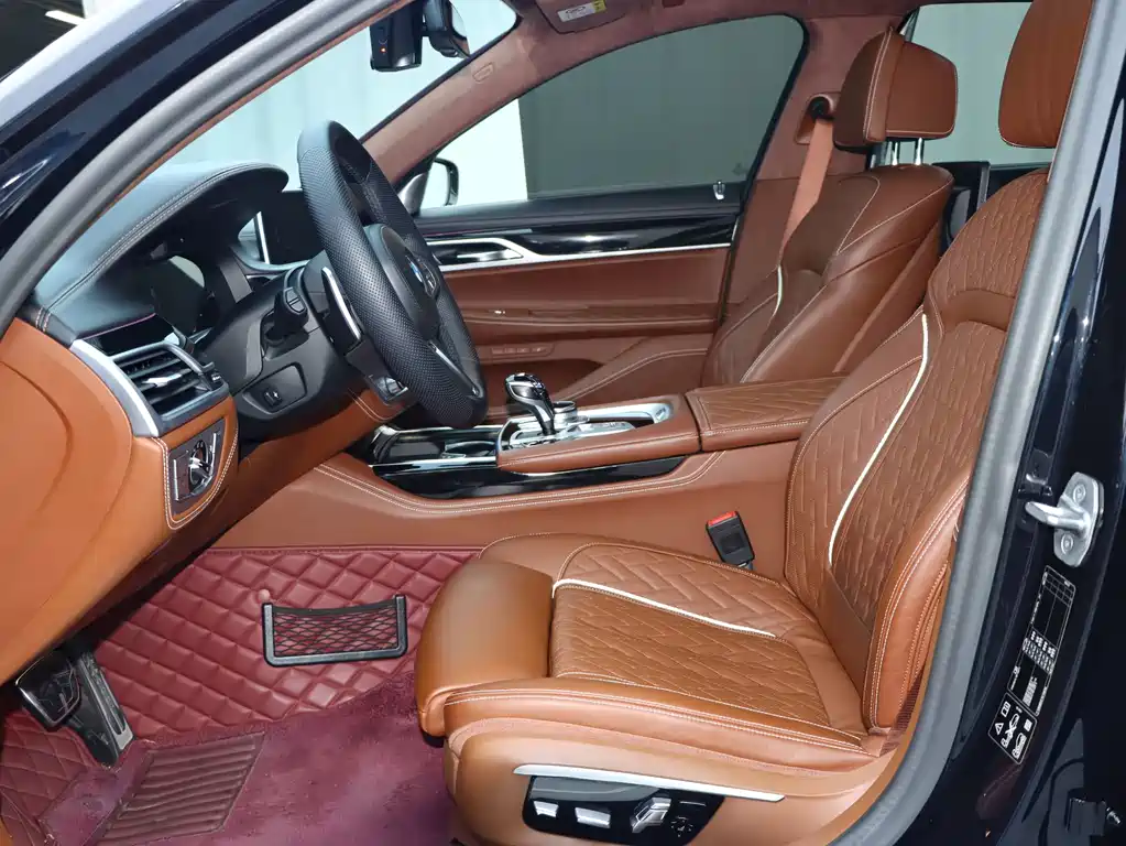 BMW 7 Series — миниатюра 4