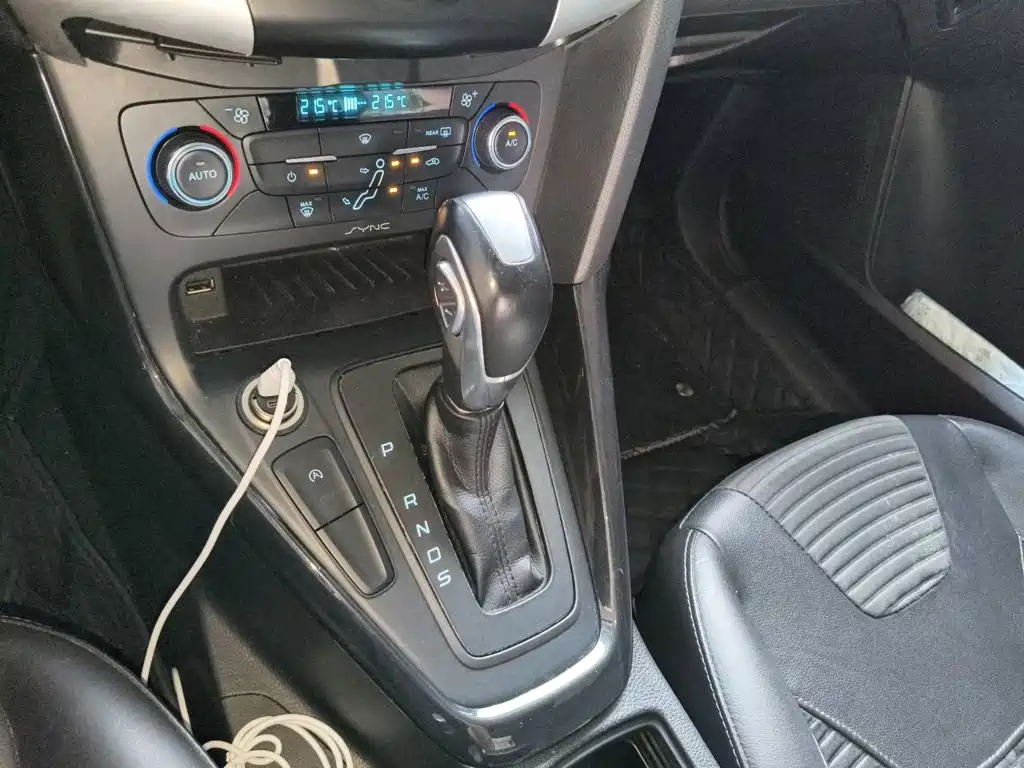 Ford Focus — миниатюра 7