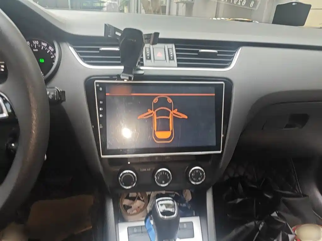 Skoda Octavia — миниатюра 6