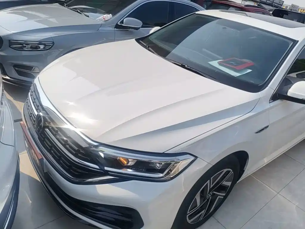 Volkswagen Sagitar — миниатюра 3