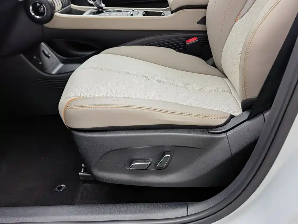 BYD Yuan Plus — миниатюра 20