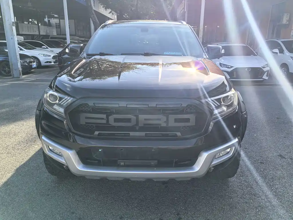 Ford Everest — миниатюра 2