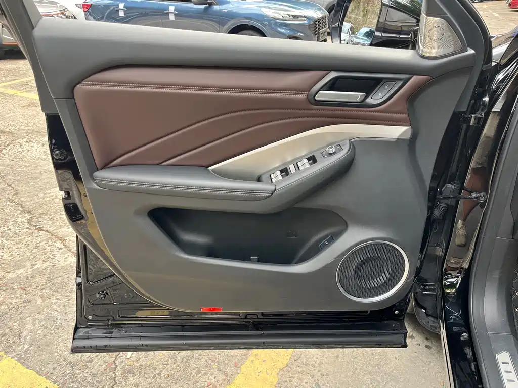 Wey Wey VV6 — миниатюра 8