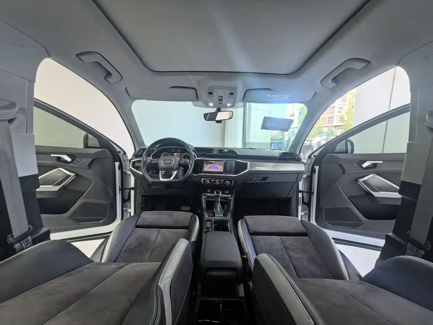 Audi Q3 2022 Белый из Китая, фото 5