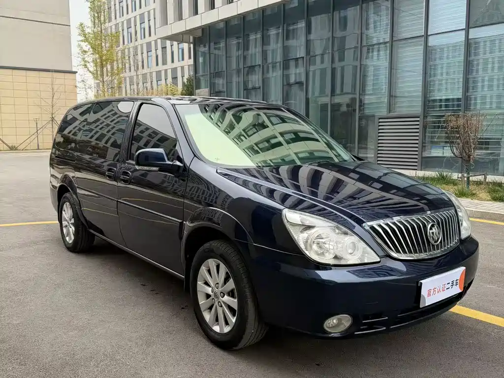 Buick GL8 — миниатюра 3