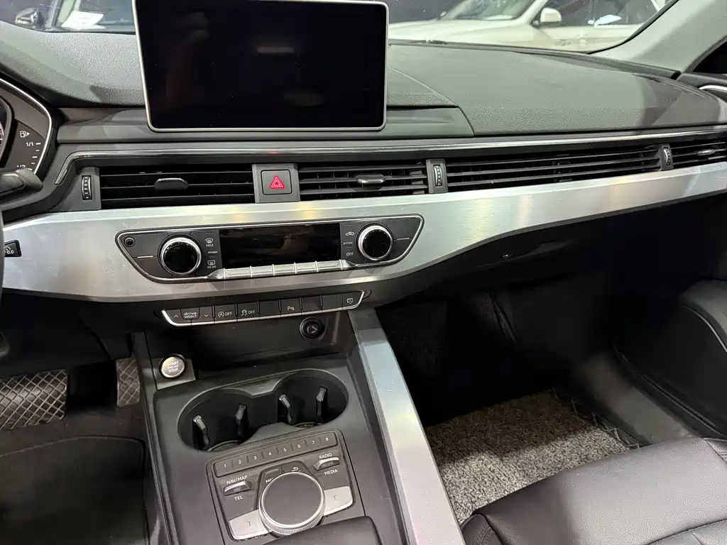 Audi A4L 2018 30 40 TFSI Fashion