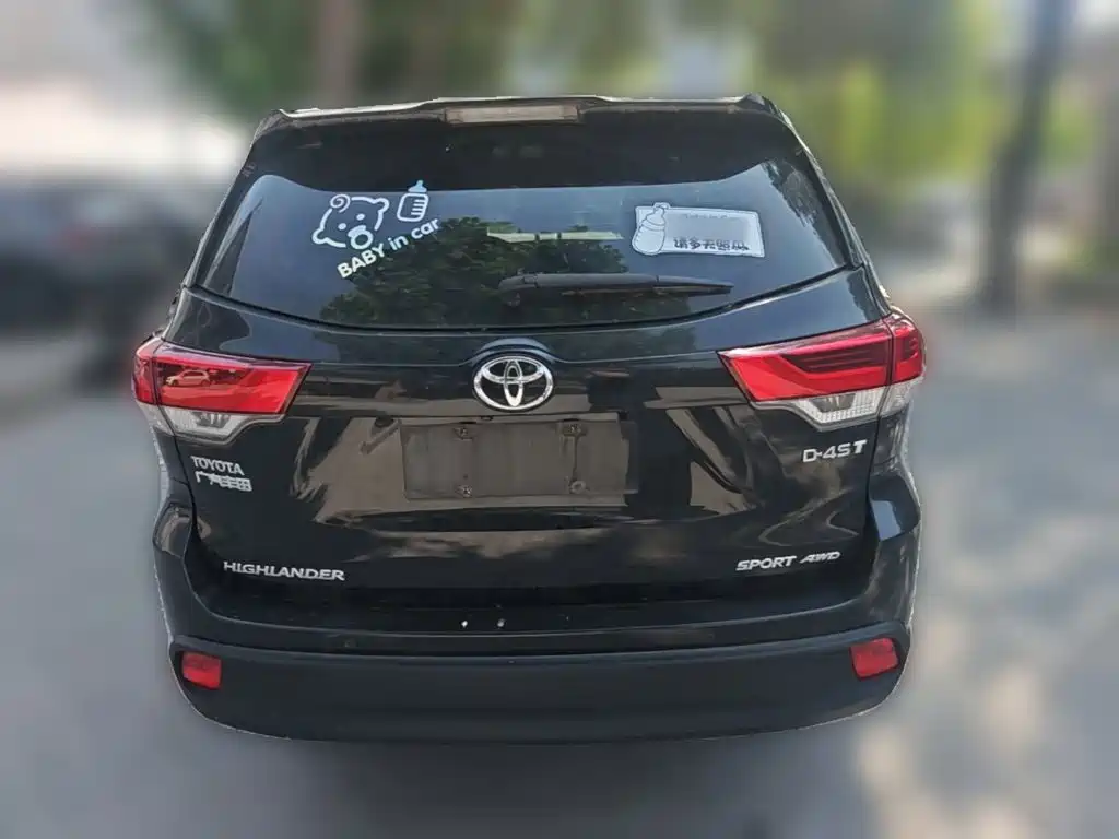 Toyota Highlander 2018 2.0T Luxury 7 мест V