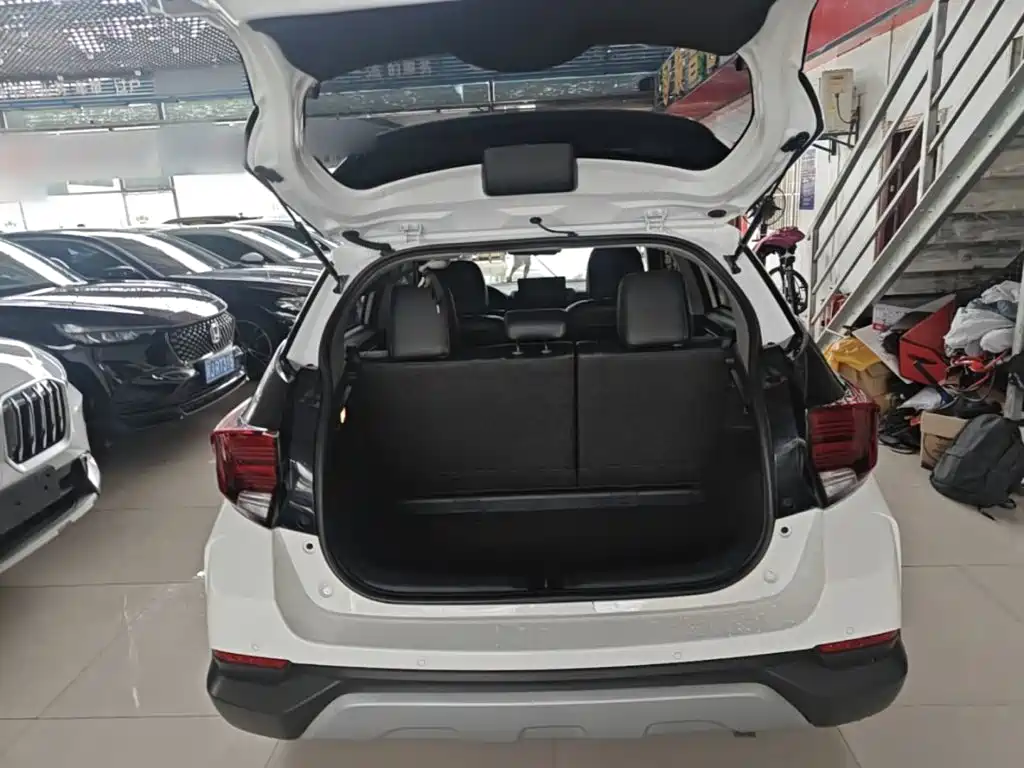 Toyota Yaris L — миниатюра 19