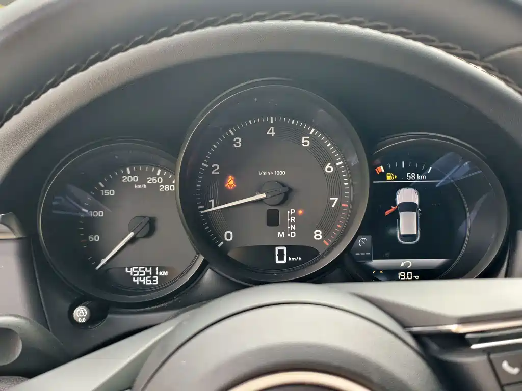 Porsche Macan — миниатюра 14