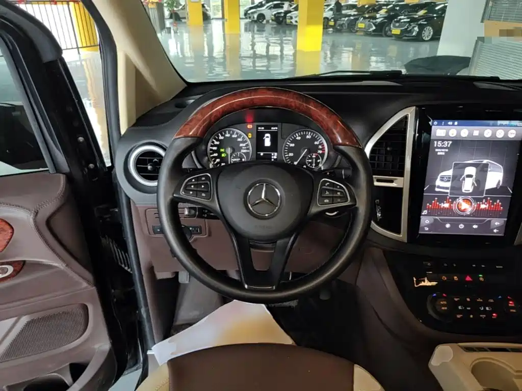 Mercedes-Benz Vito — миниатюра 11