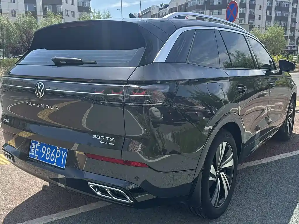 Volkswagen Tavendor 2024 380TSI R-Line