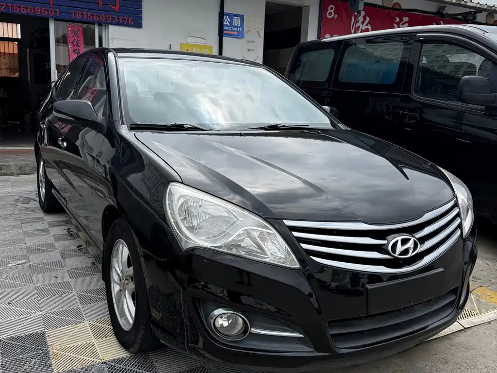 Hyundai Elantra — миниатюра 3