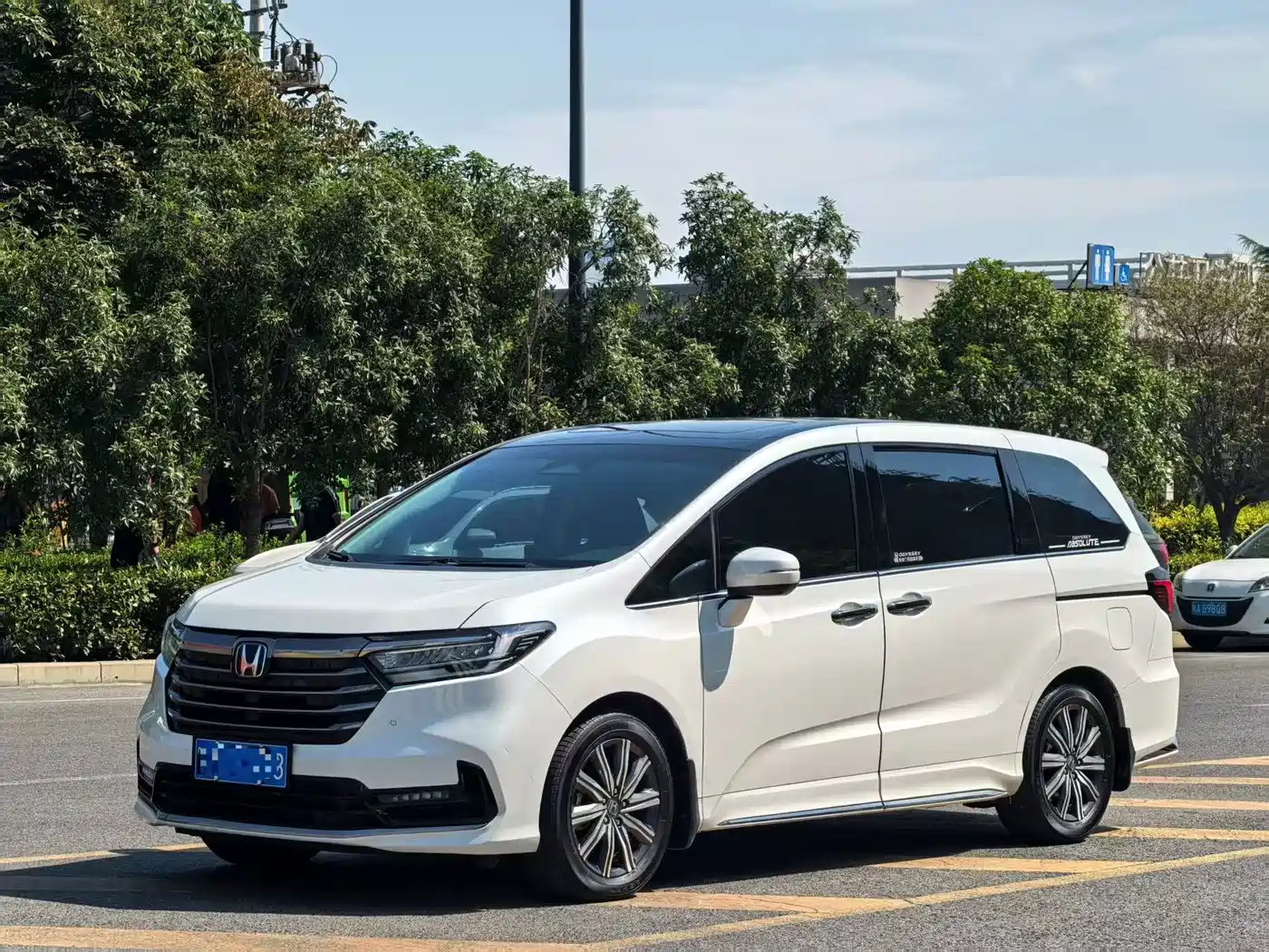 奥德赛 2022款 2.0L e:HEV 锐·领享版 2023