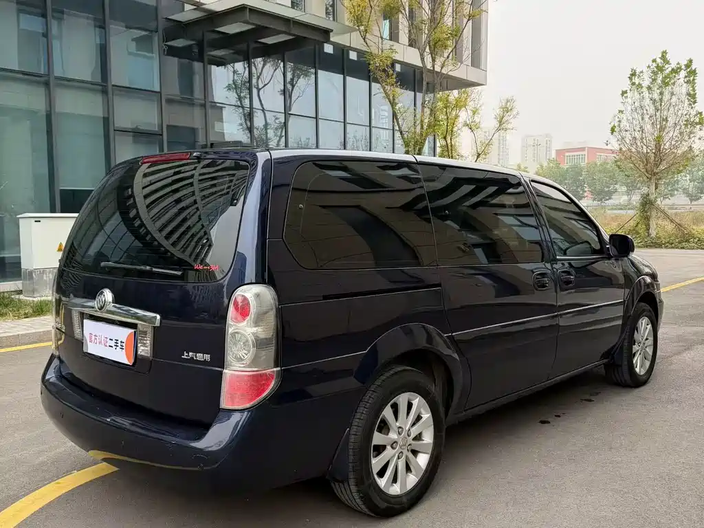 Buick GL8 — миниатюра 9