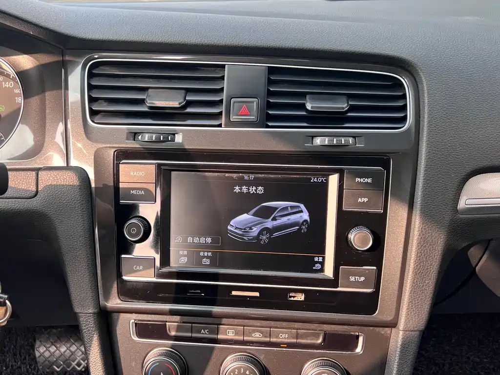 Volkswagen Golf — миниатюра 15