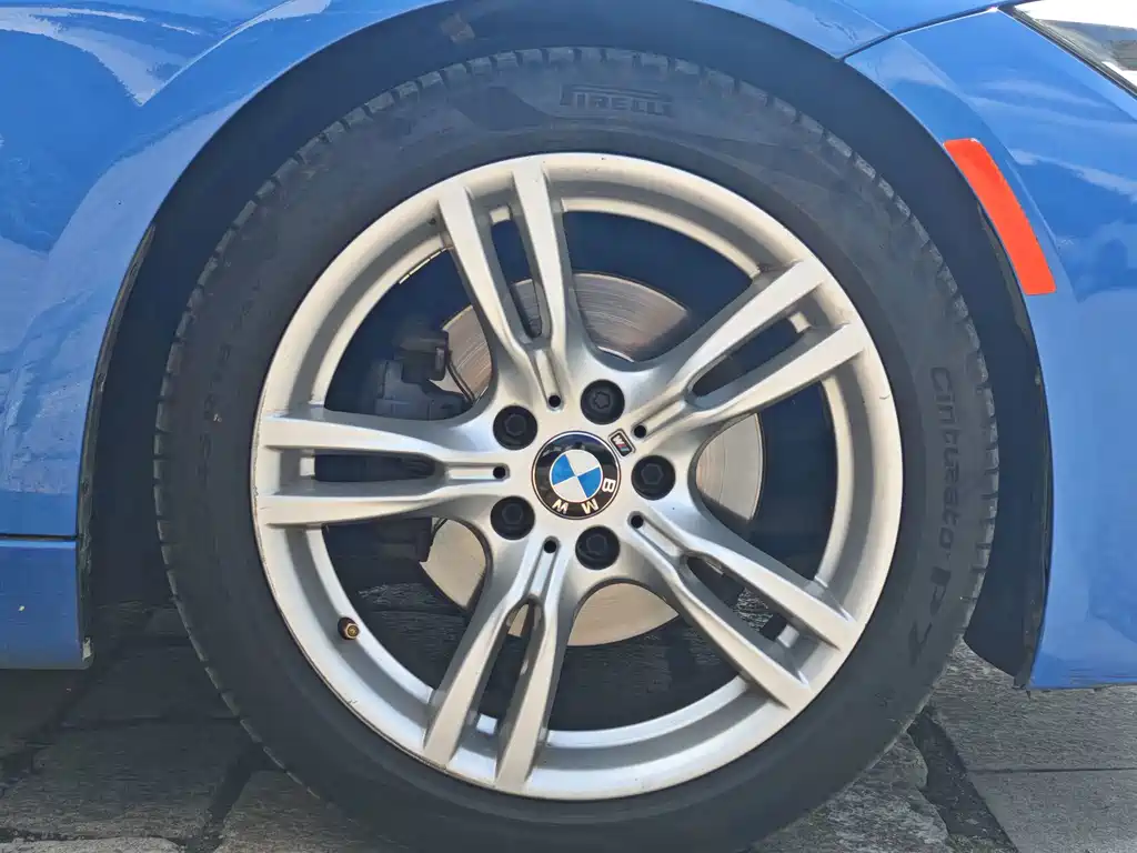 BMW 3 Series — миниатюра 21