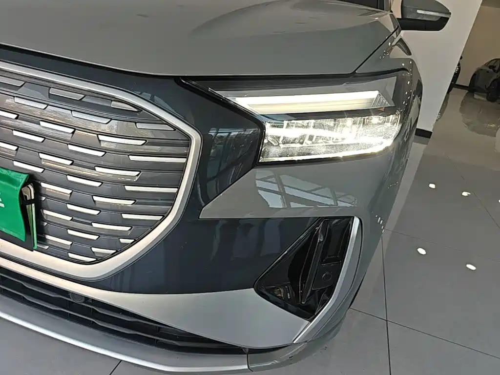 Audi Q4 e-tron — миниатюра 24