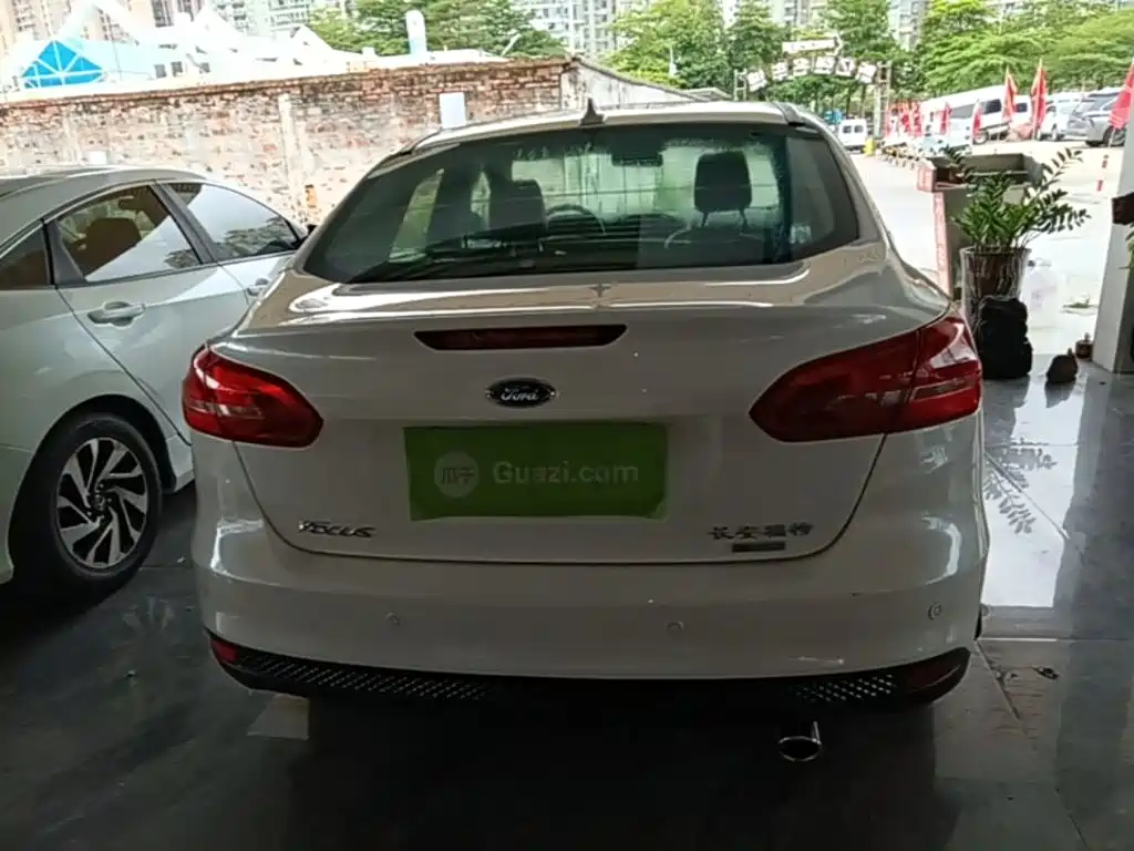 Ford Focus — миниатюра 6