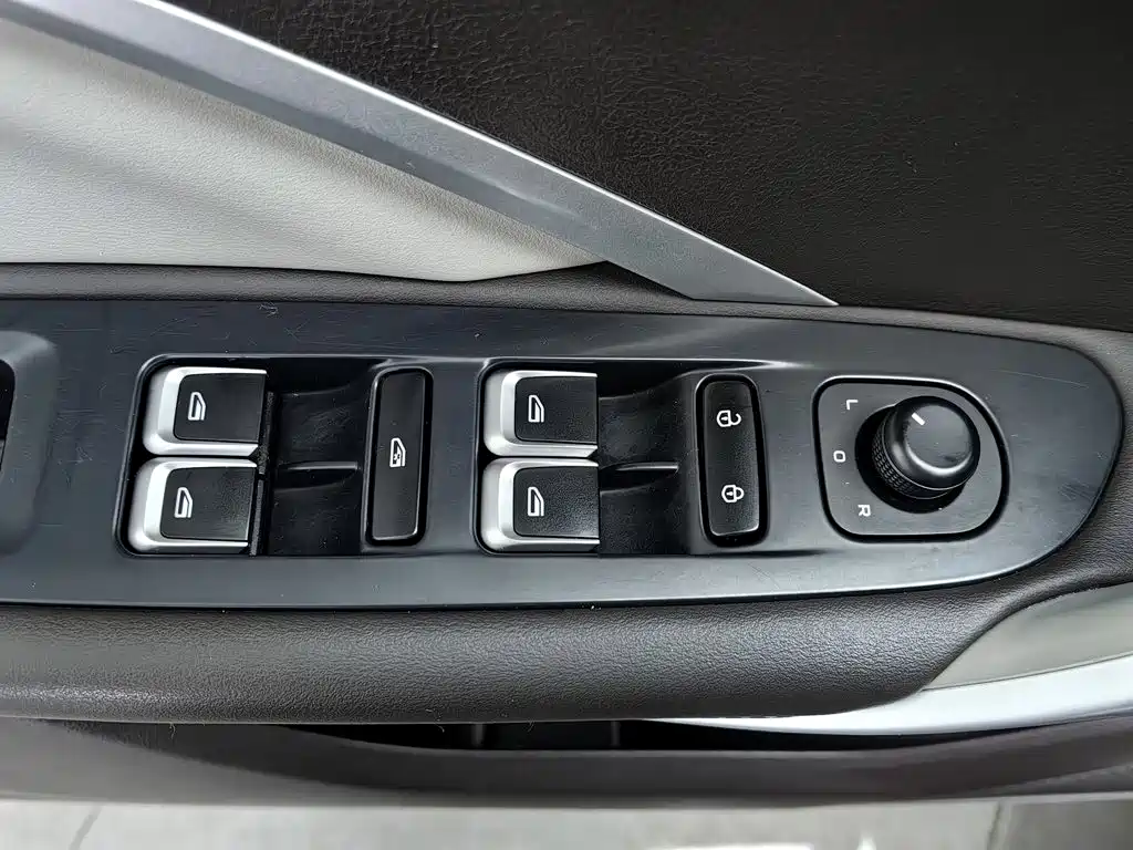 Geely Jia Ji — миниатюра 9