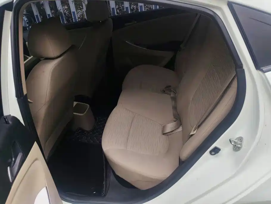 Hyundai Verna — миниатюра 11