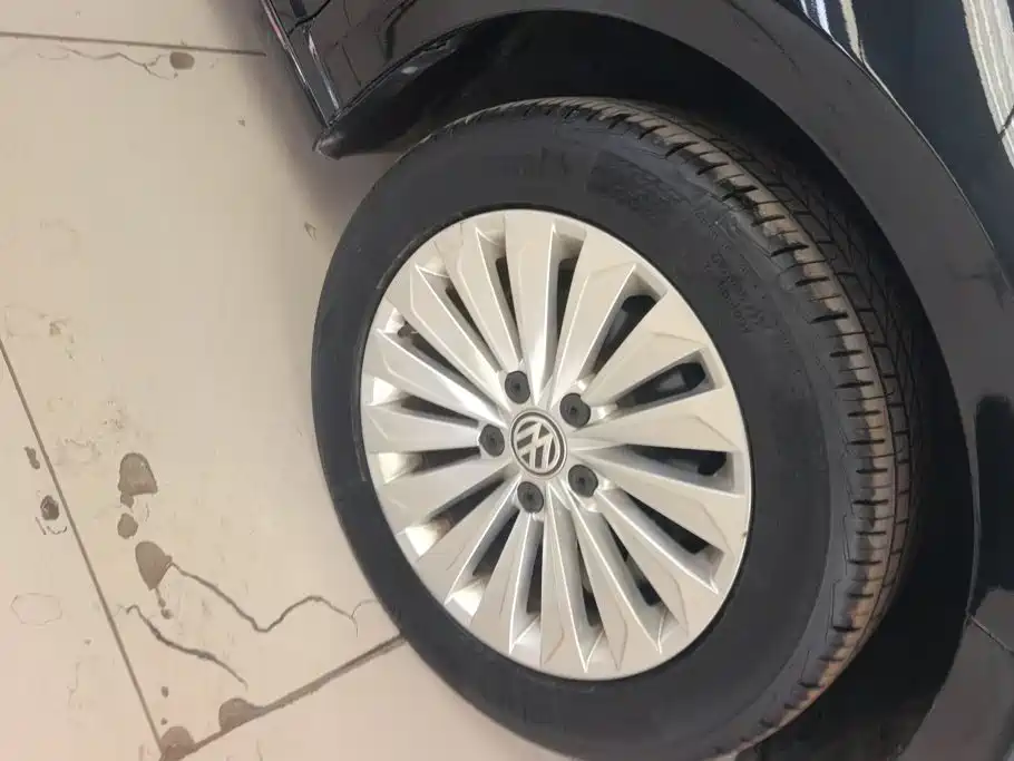 Volkswagen Lavida — миниатюра 6