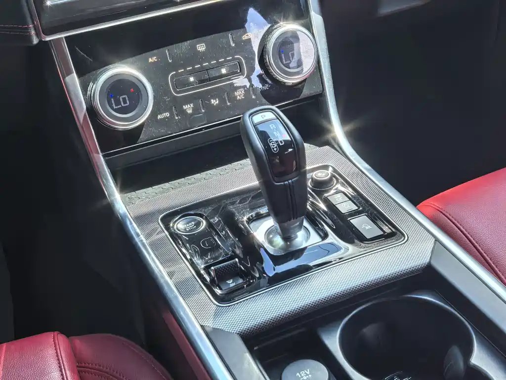 Jaguar XEL — миниатюра 14