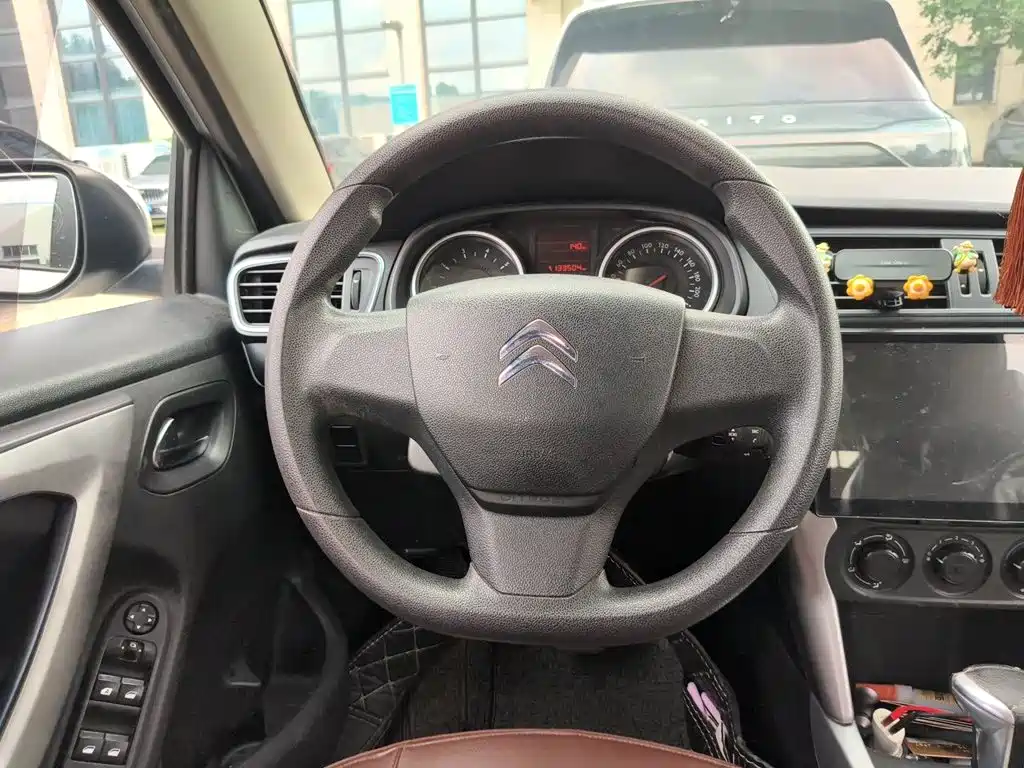 Citroen C3-XR — миниатюра 6
