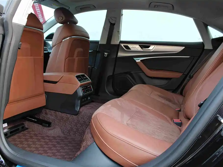 Audi A7L — миниатюра 16