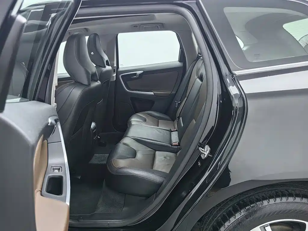 Volvo XC60 — миниатюра 15