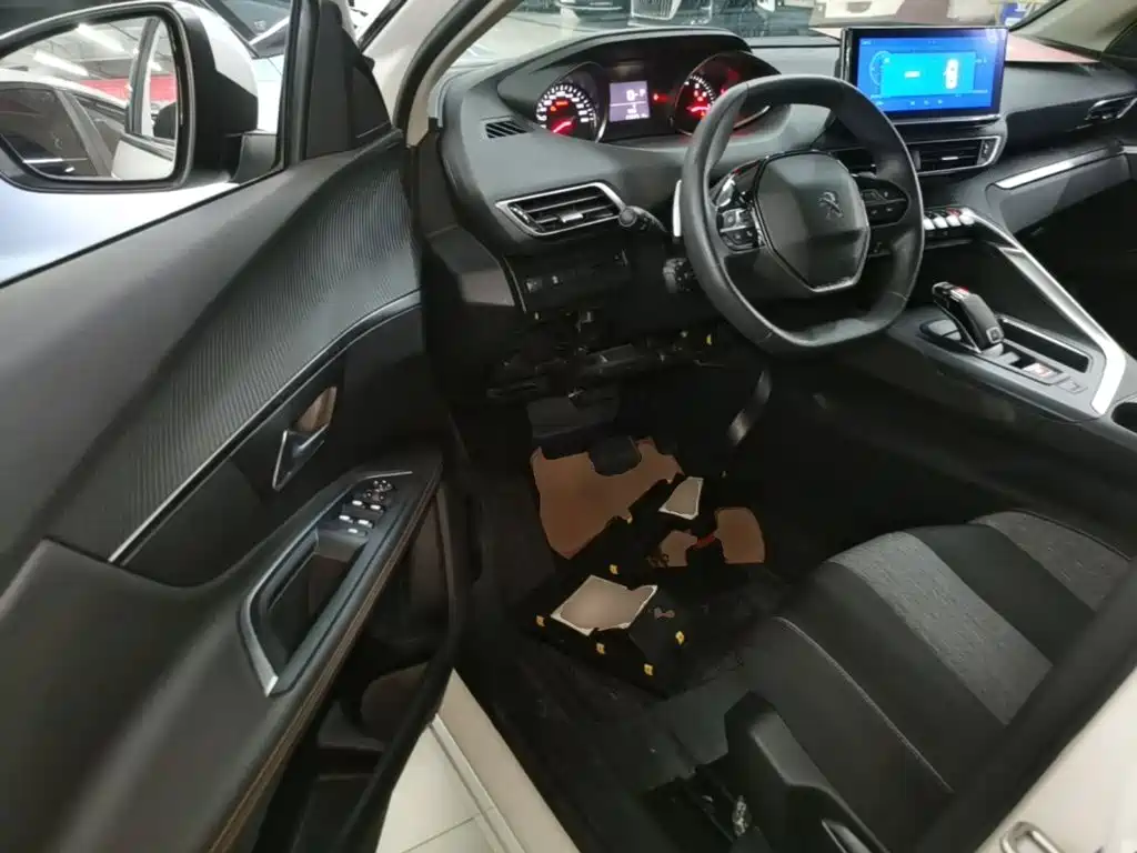 Peugeot 4008 — миниатюра 16