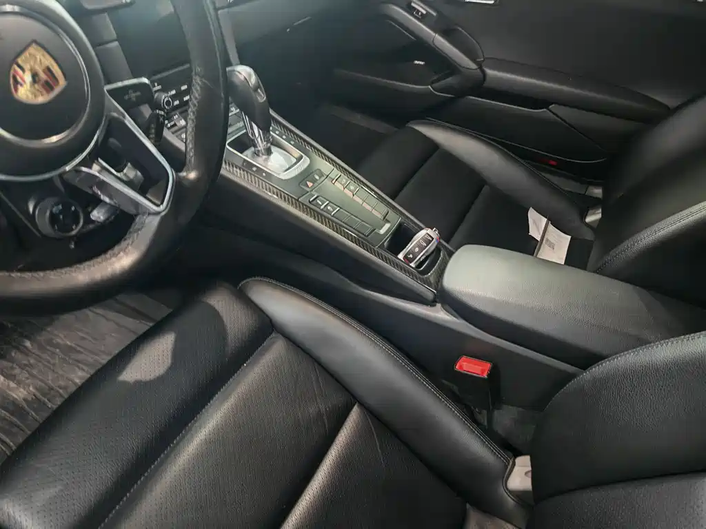 Porsche 718 2018 Cayman 2.0T