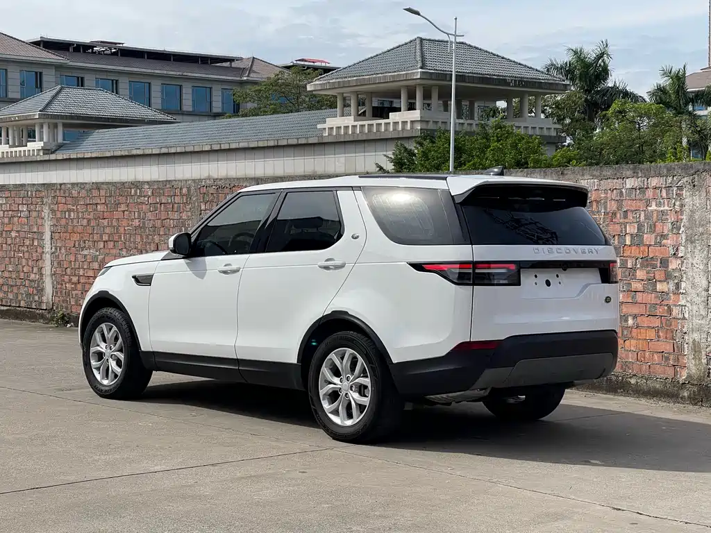 Land Rover Discovery 2019 3.0 SC V6 SE