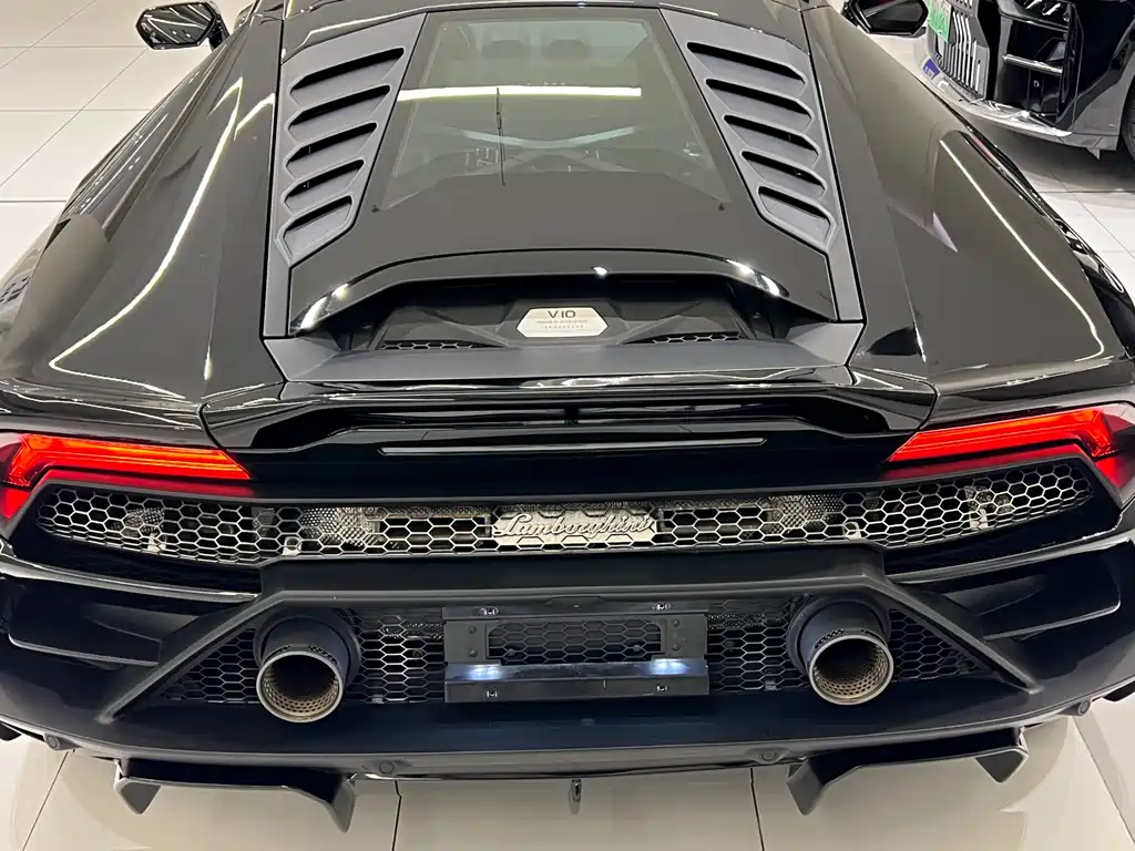 LAMBORGHINI HURACÁN
