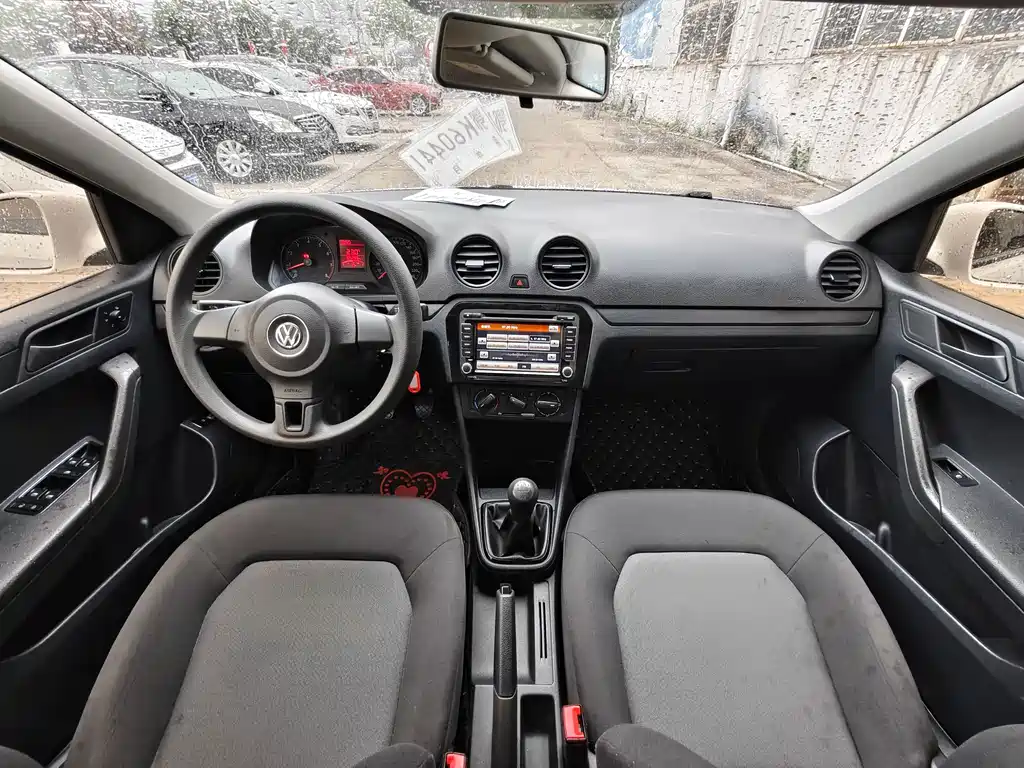 Volkswagen Jetta — миниатюра 9