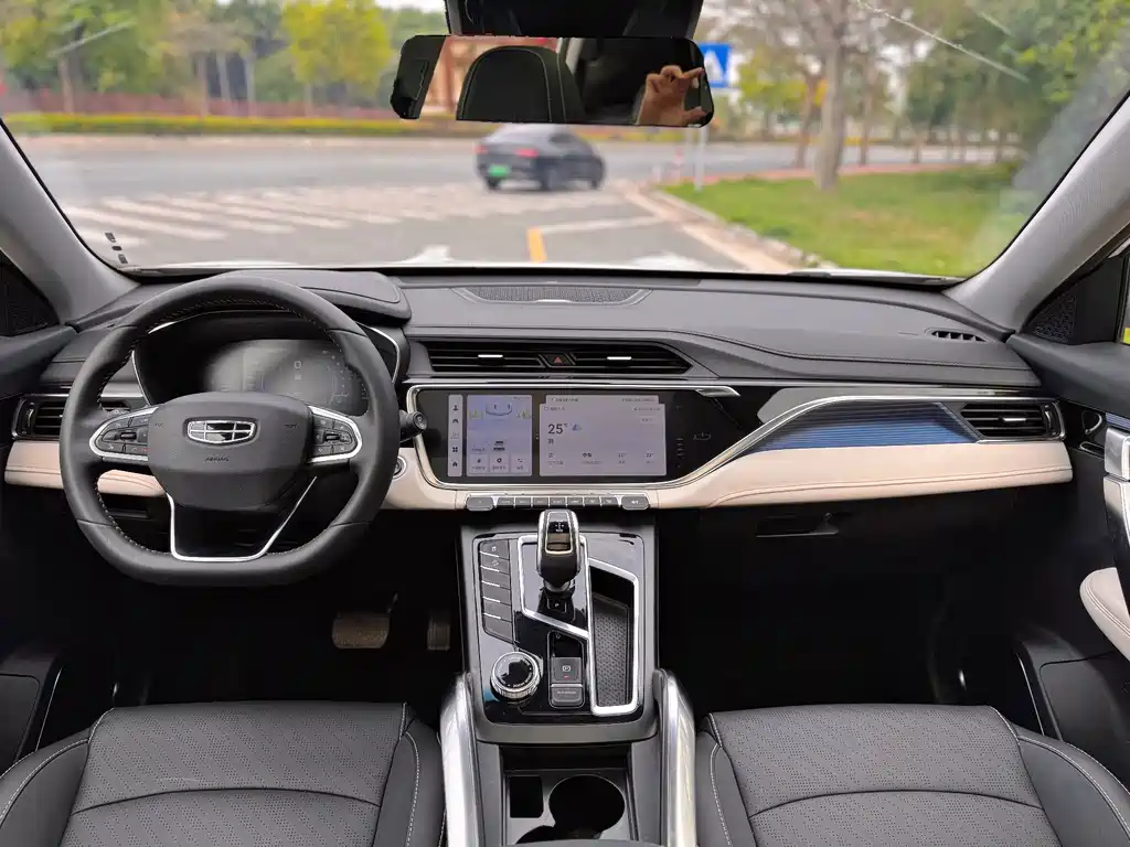 Geely Boyue — миниатюра 8