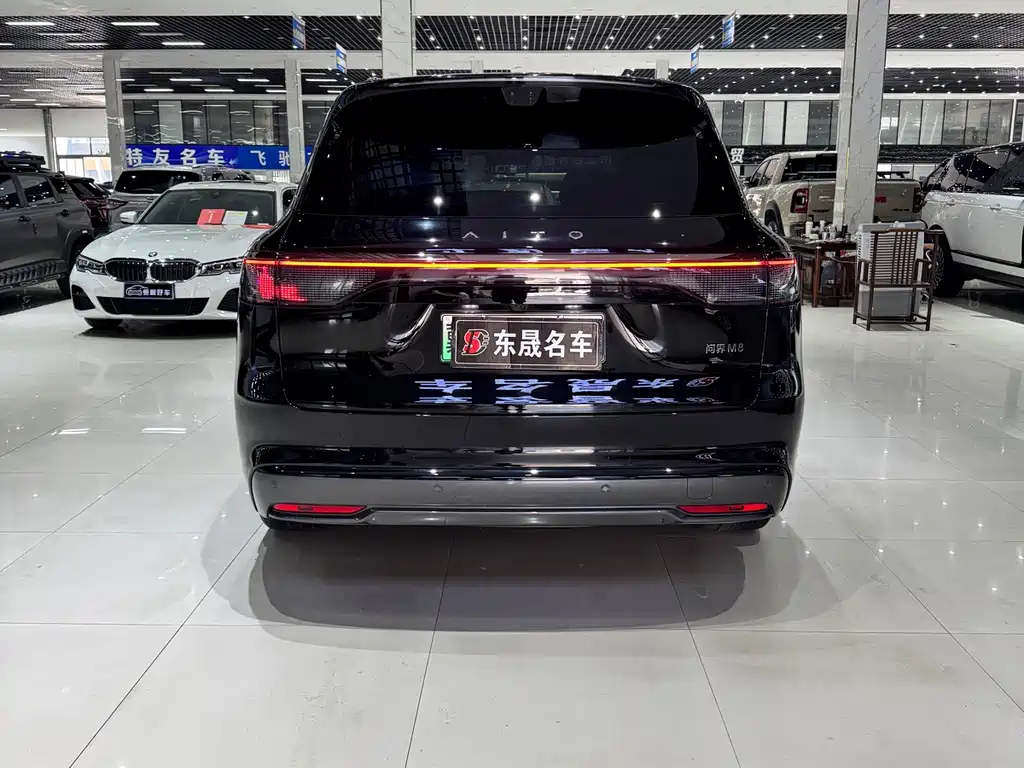 Aito M8 2025 Max+ 53.4kWh 5 мест (192 ）
