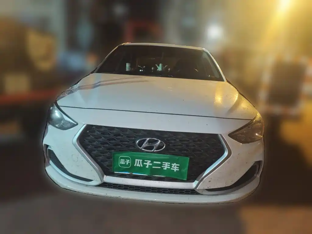 Hyundai Elantra — миниатюра 2