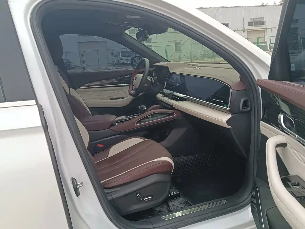 Geely Xingyue L — миниатюра 10