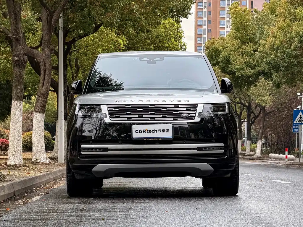 Land Rover Range Rover 2024 3.0 L6 400PS Long Wheelbase