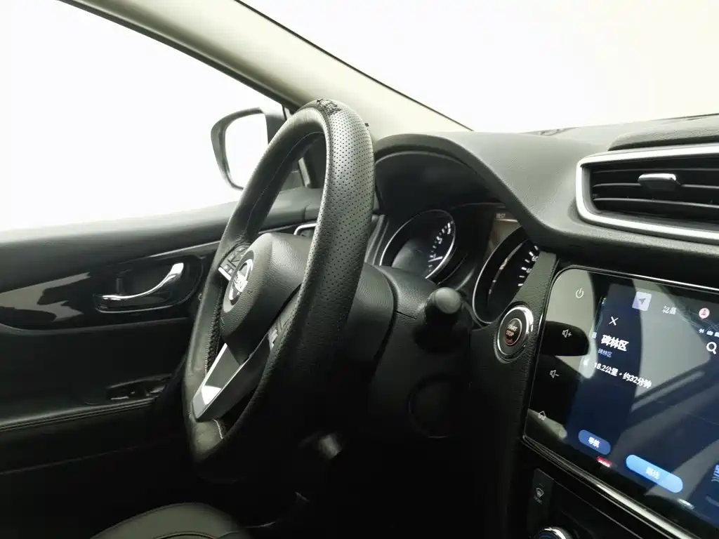 Nissan Qashqai — миниатюра 22