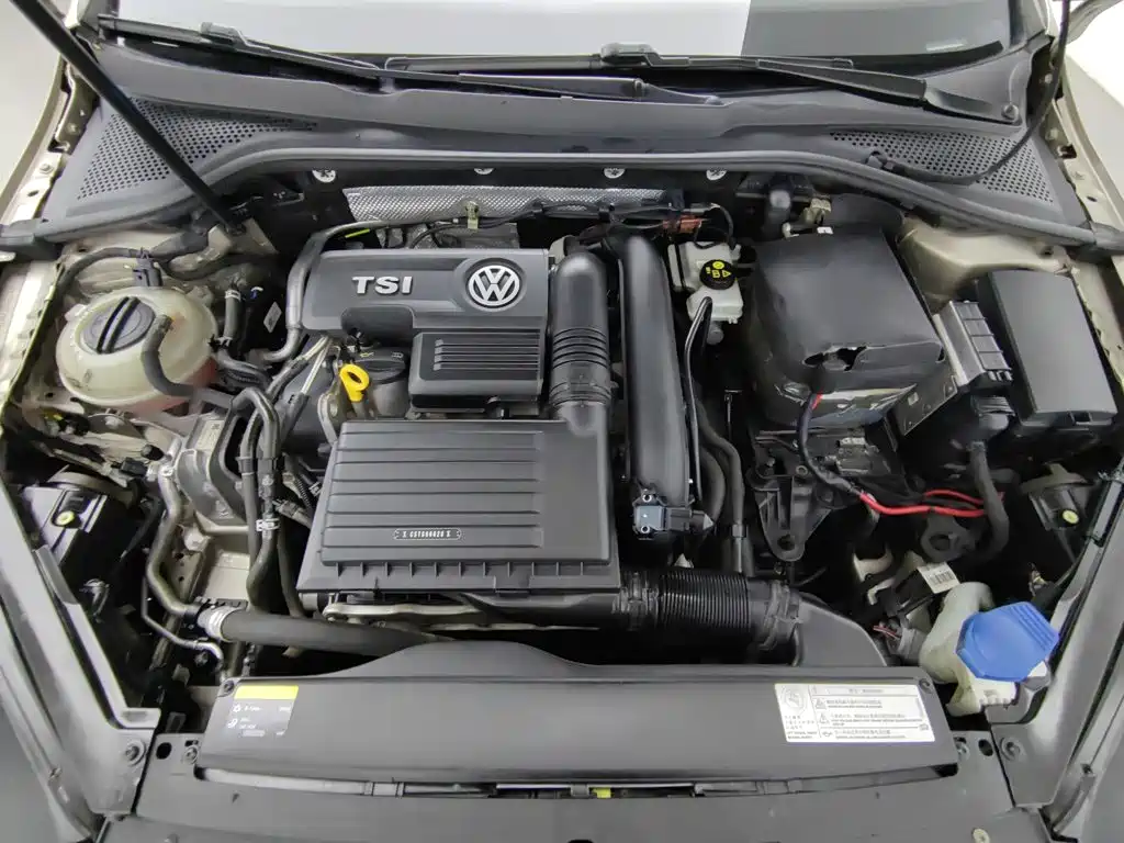 Volkswagen Golf — миниатюра 6