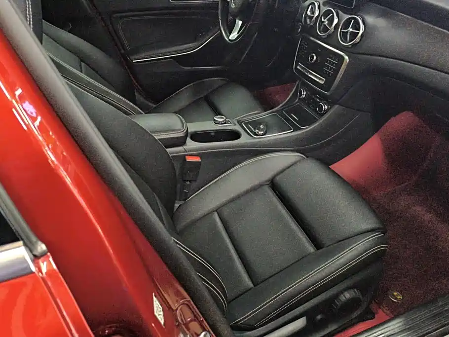 Mercedes-Benz GLA — миниатюра 8