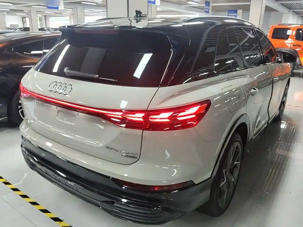 Audi Q5 e-tron — миниатюра 7