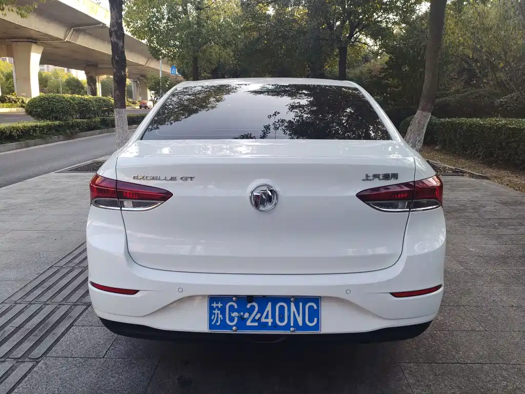 Buick Excelle — миниатюра 6