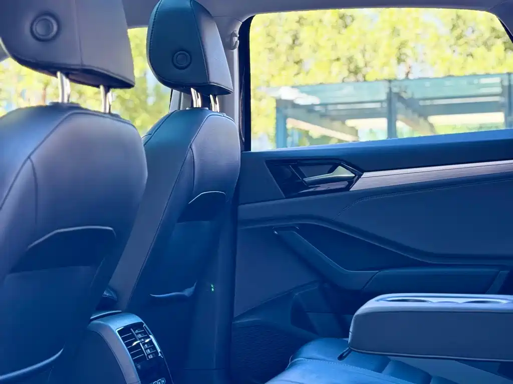 Volkswagen Sagitar — миниатюра 17